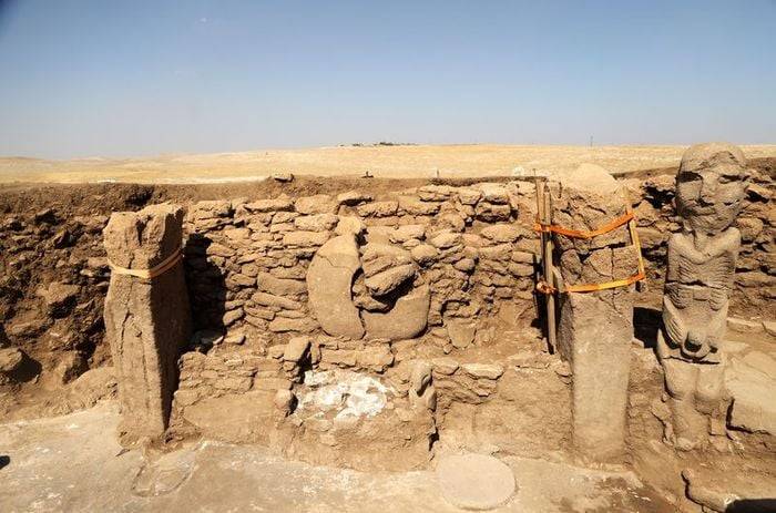 Göbeklitepe'de hayrete düşüren heykel keşfi! 1
