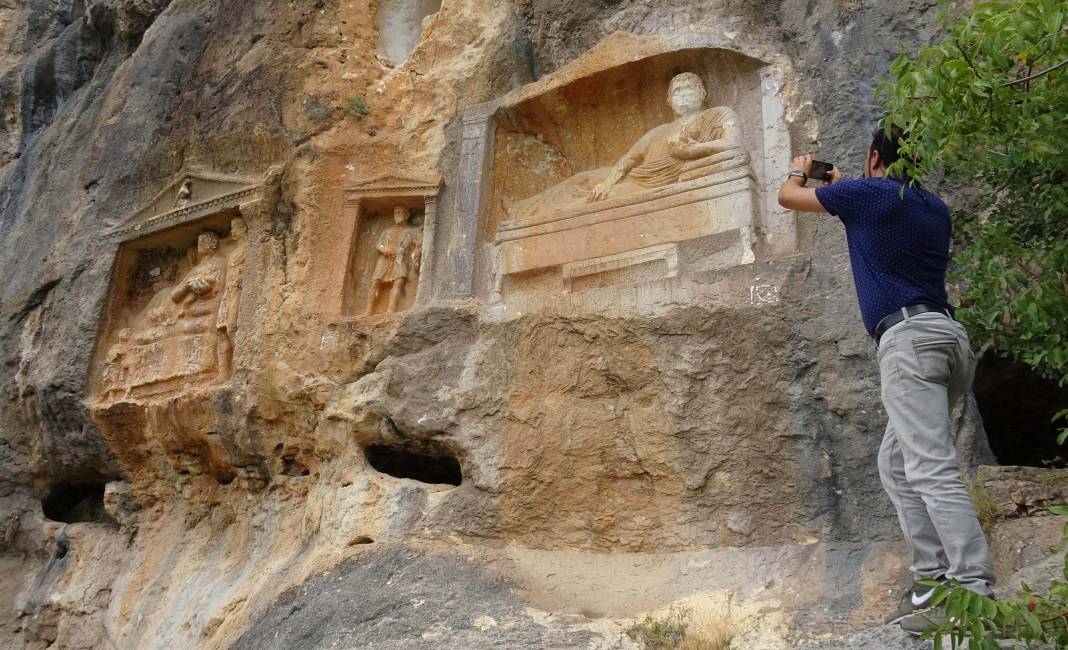 Adamkayalar yok olma tehlikesinde! Definecilerin hedefi haline geldi 5
