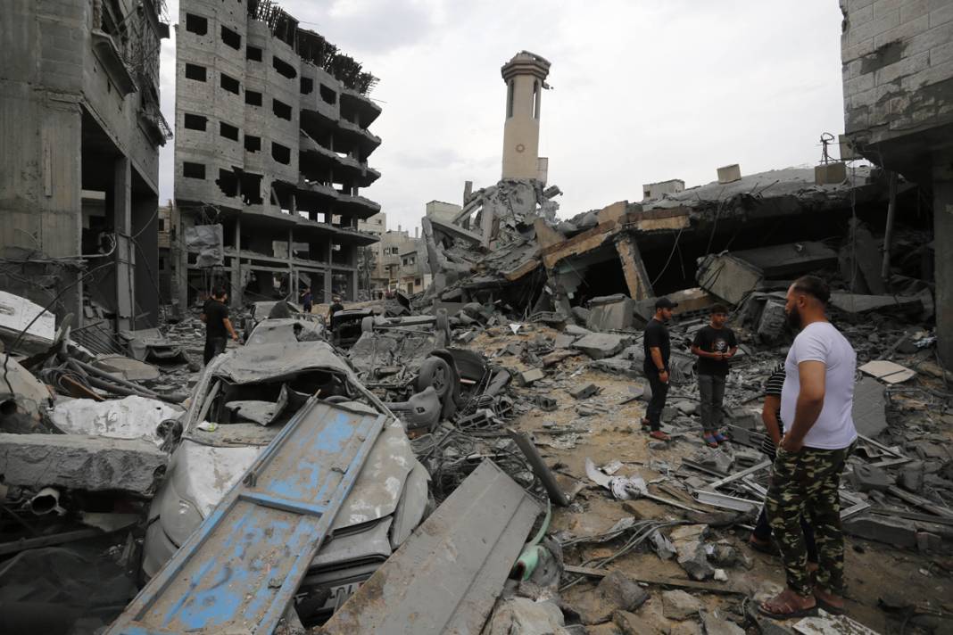 Gazze'den kahreden görüntüler! İsrail bombalar yağdırıyor! 5