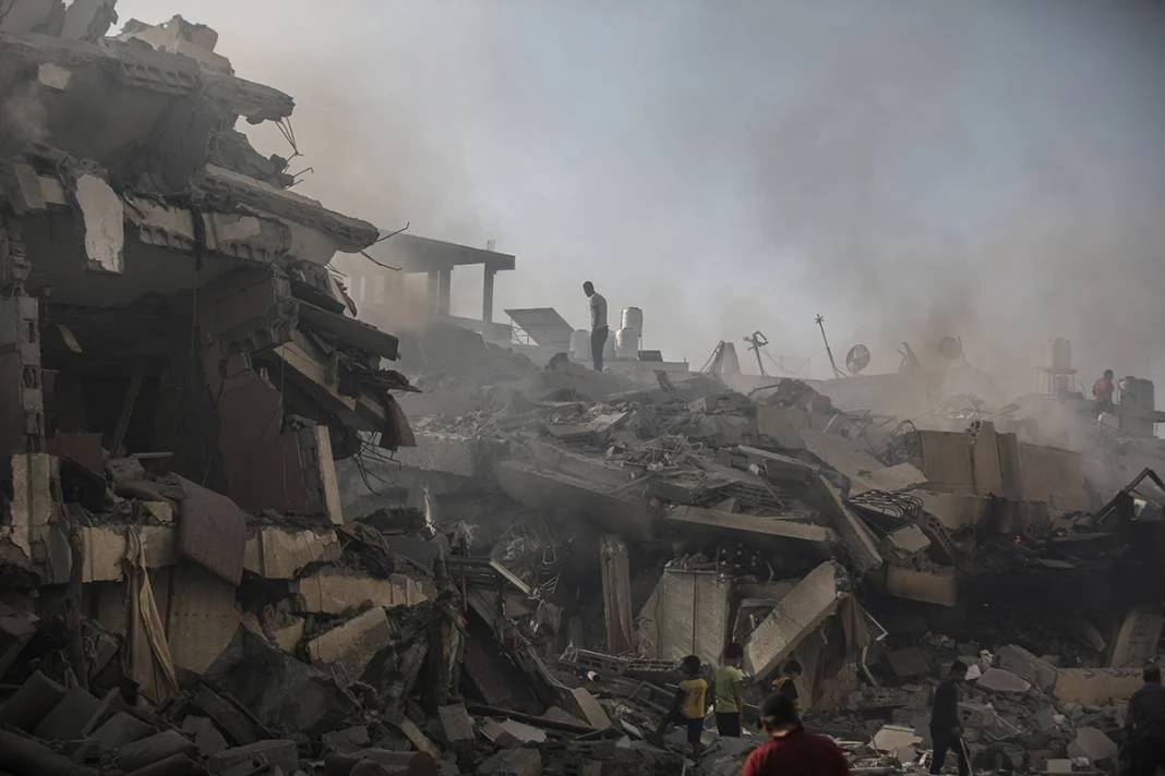 İsrail katliamında Gazze tam bir mezarlığa döndü! 9