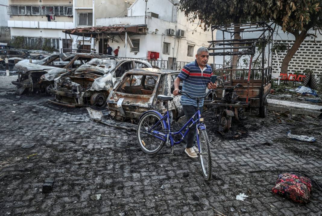 İsrail'in bombaladığı hastanenin içler acısı görüntüleri ortaya çıktı! 12