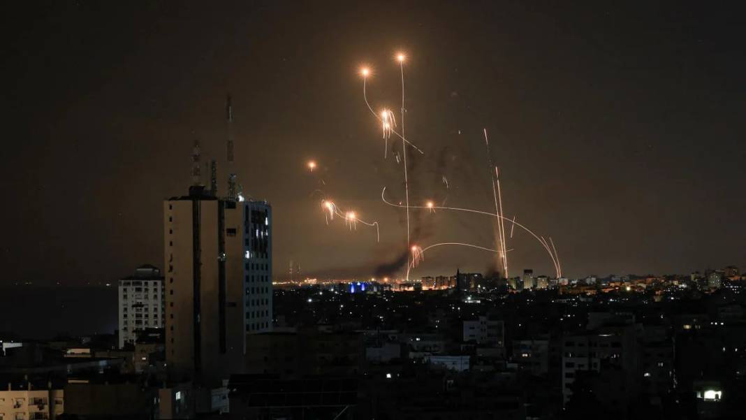 Gazze gece boyunca bombalandı! 2