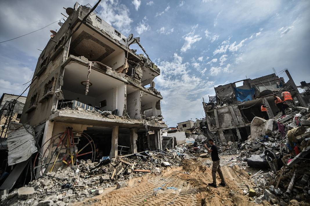 Gazze'den kahreden görüntüler! İsrail bombalar yağdırıyor! 11