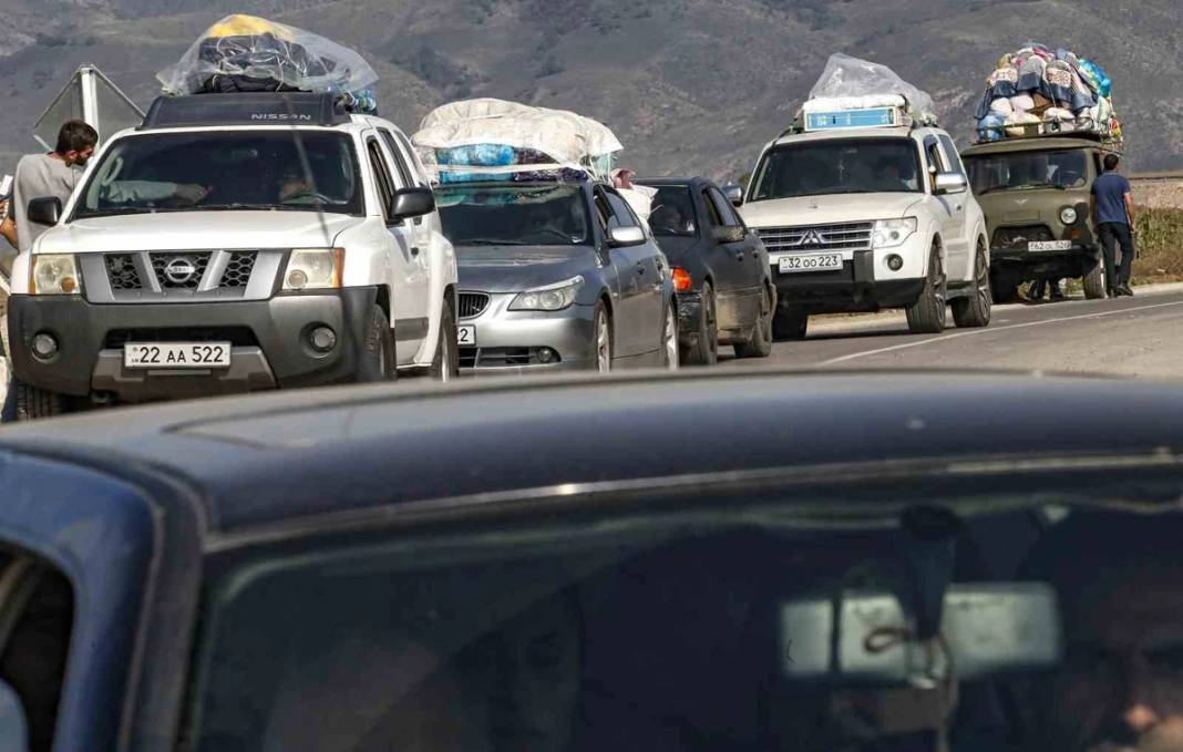 Karabağ'da Ermeniler toplu göç gerçekleştirdi! 5