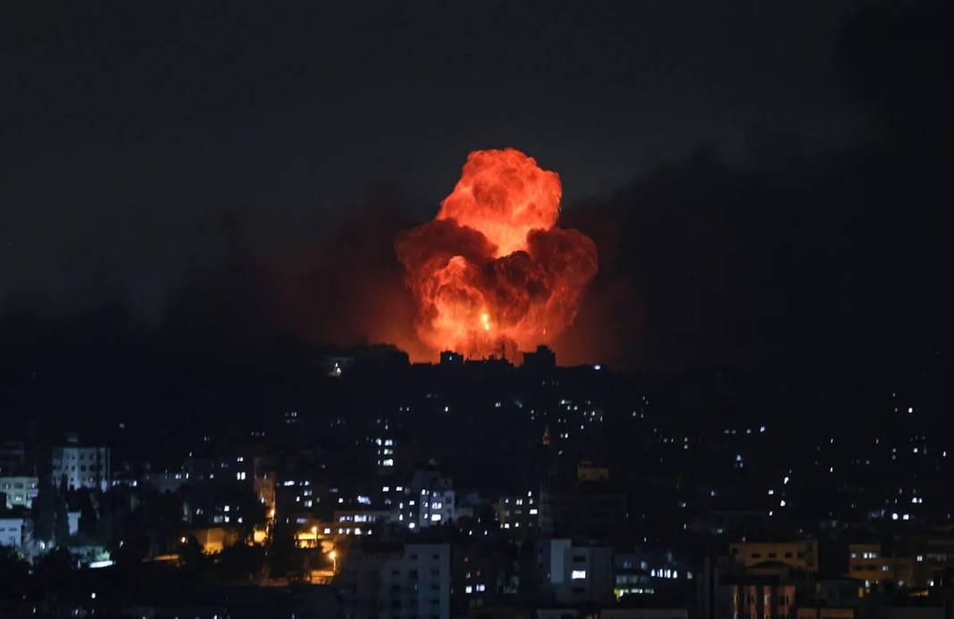 Gazze gece boyunca bombalandı! 4