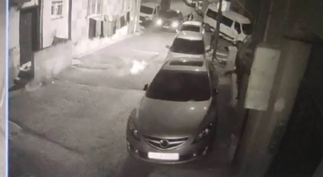 İstanbul'da sokak ortasında silahlı çatışma! 5