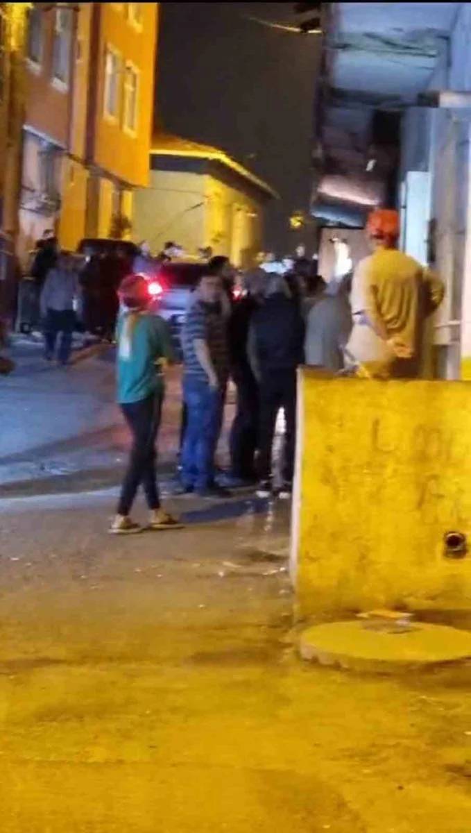 İstanbul'da sokak ortasında silahlı çatışma! 1
