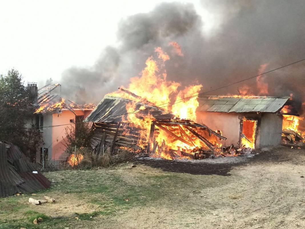 Kastamonu'da yangın felaketi! Tam 40 evi yaktı geçti! 5