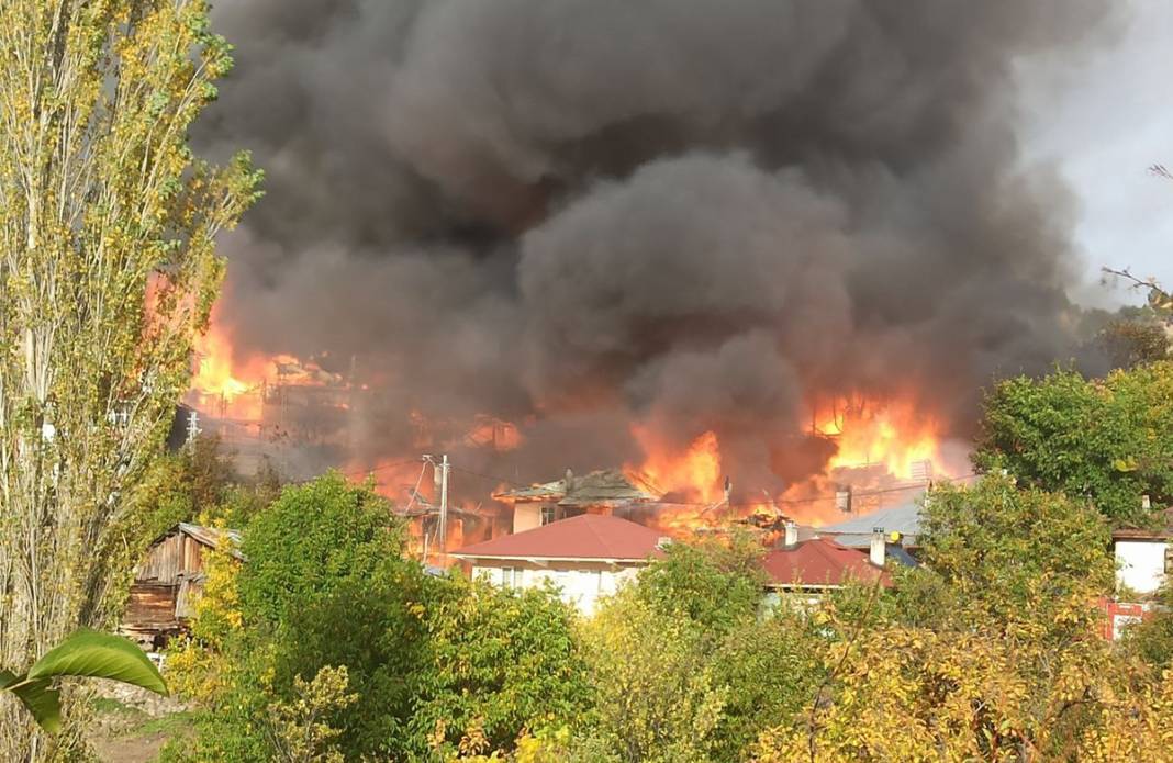 Kastamonu'da yangın felaketi! Tam 40 evi yaktı geçti! 7