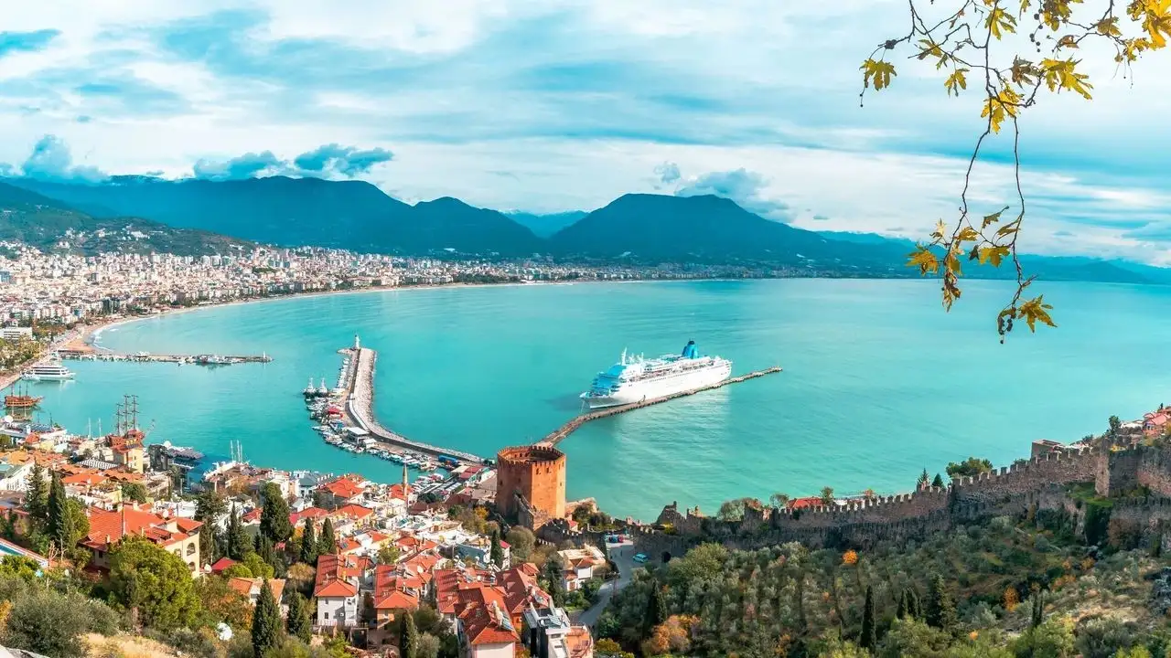 Alanya’da iki mahallede isyan: Moloz ve elektrik kesintileri bıktırdı