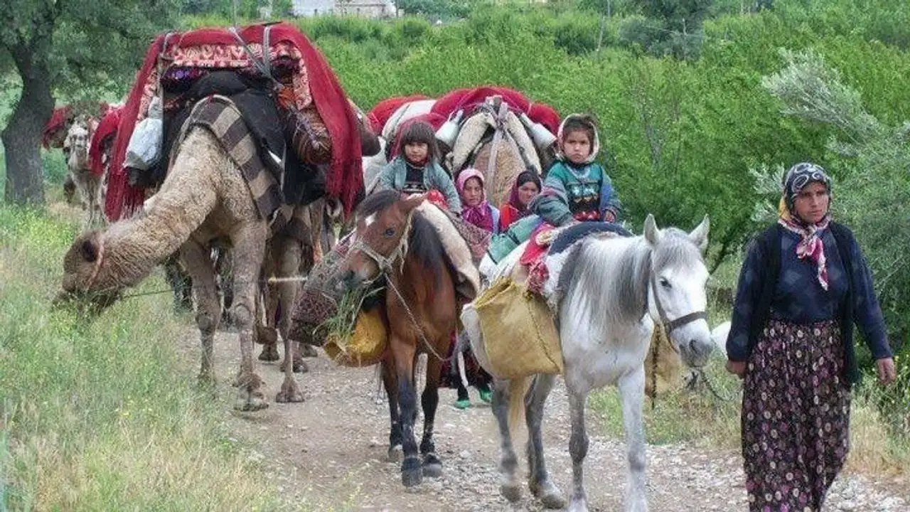 Alanya Yaylalarında Göç Başladı: Yörükler Sahile İniyor