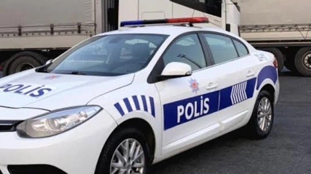 Alanya resmen arenaya döndü! Büyüyen kavgada yaralananlar var