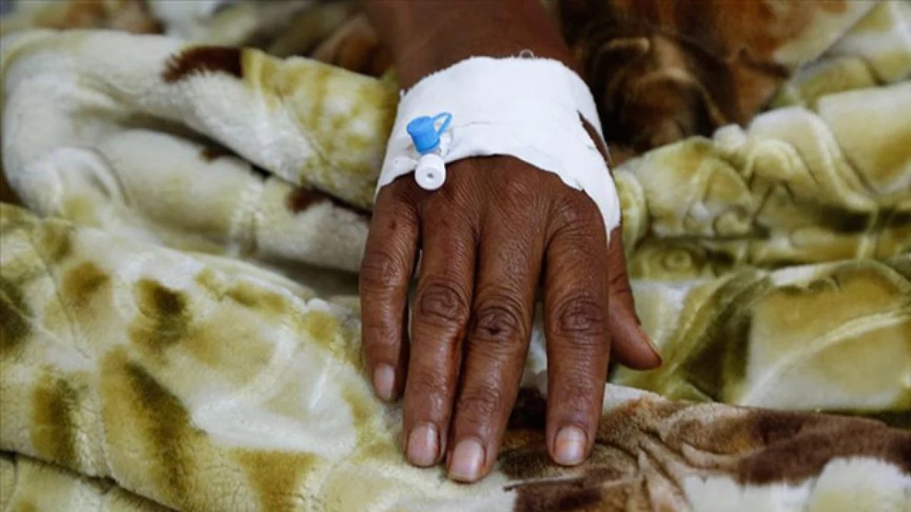 Öyle bir hastalık ki 95 öğrenci felç oldu!