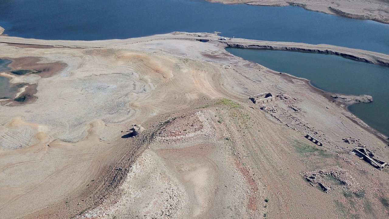 Uzmanlar açıkladı: Edirne'den Bodrum'a kadar sıçradı... Kuraklık felaketi artıyor