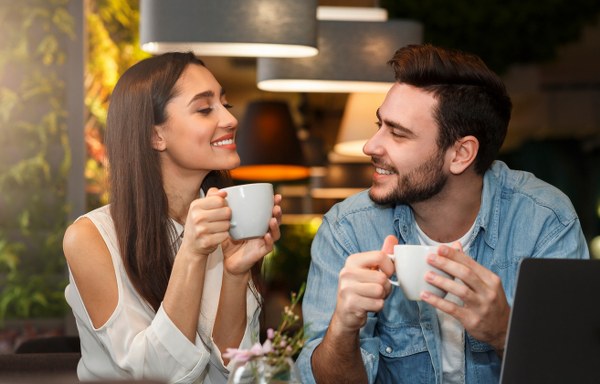 Arkadaşlık aşka açılan kapı mıdır?