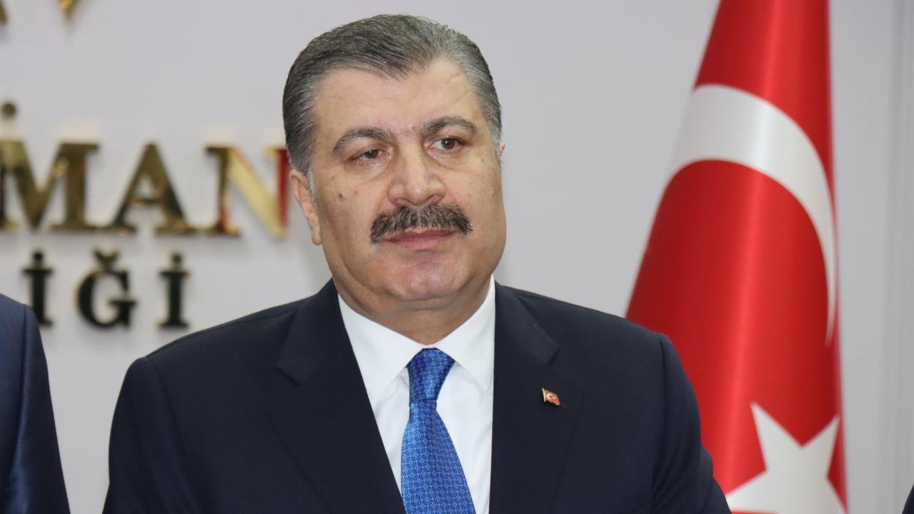 Bakan Koca duyurdu: Doktoru darbeden hasta yakınlarına tutuklama