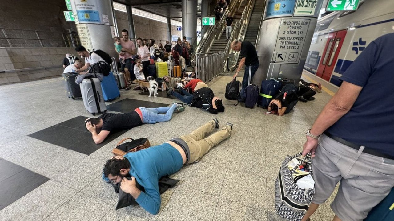 Tel Aviv havalimanında roket saldırısı!