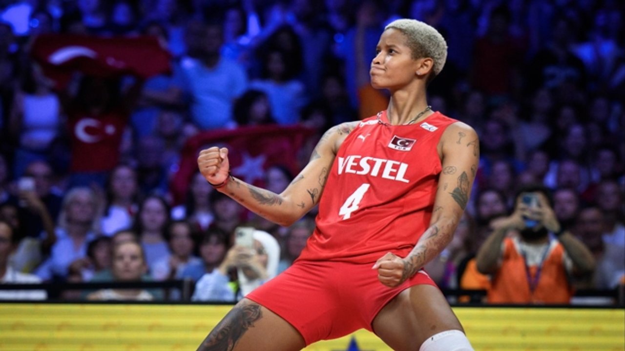 Melissa Vargas'a Malatya'da onur belgesi verildi