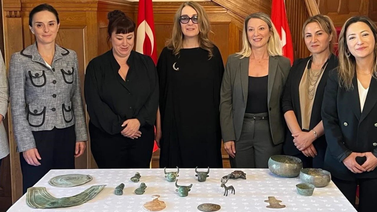 Roma dönemine ait 37 tarihi eser İsviçre'den Türkiye geldi!