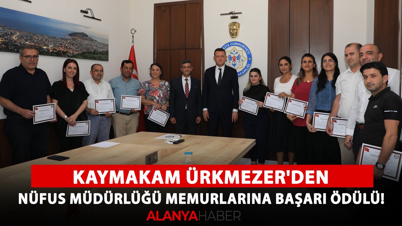 Kaymakam Ürkmezer'den Nüfus Müdürlüğü memurlarına başarı ödülü!