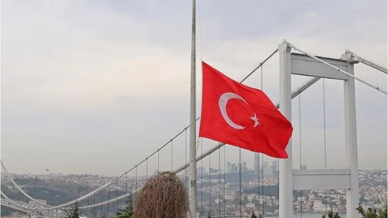 Türkiye'de Gazze için milli yas! Bayraklar yarıya indi!