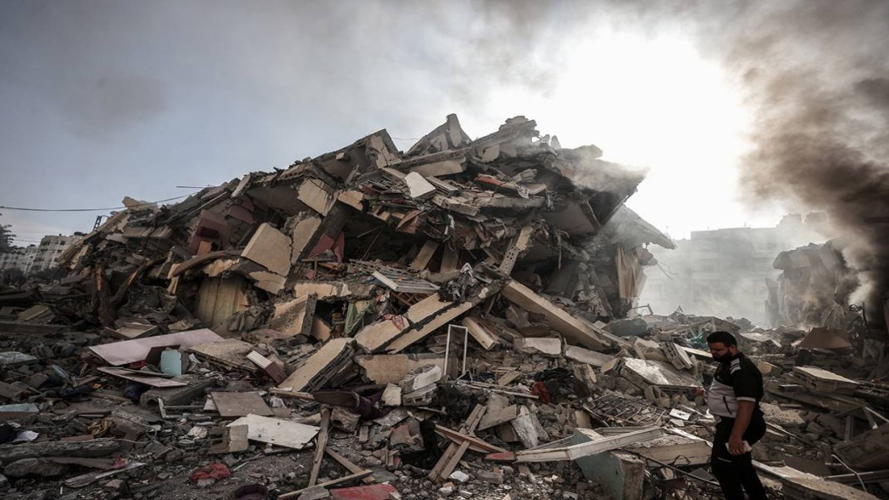 İsrail katliamında Gazze tam bir mezarlığa döndü!