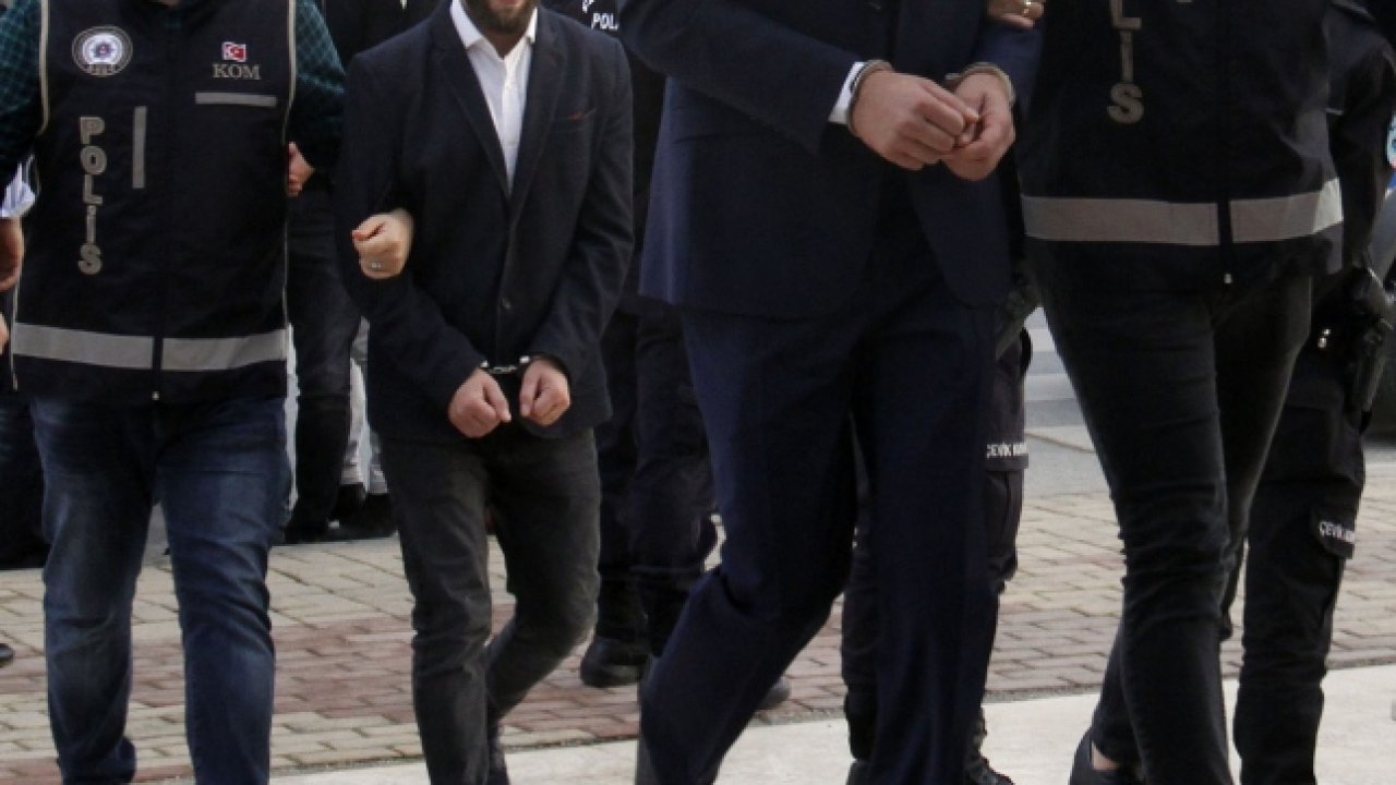 FETÖ'nün gaybubet evlerine baskın! 21 şüpheli yakalandı