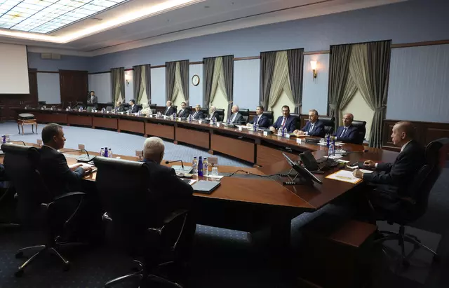 Ak Parti Sözcüsü Ömer Çelik: İsrail Gazze'yi insansız toprak parçası haline getirme peşinde