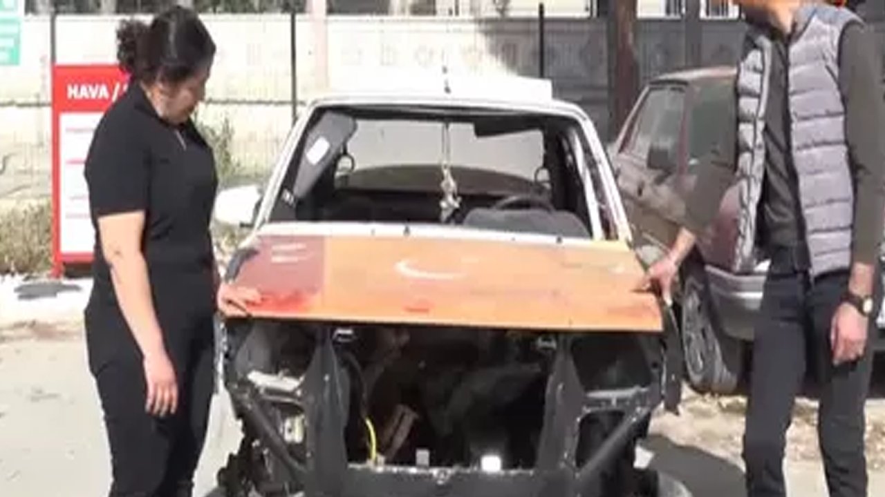 "Ben gariban dostuyum" diyerek arabalarını hurdaya çıkardı