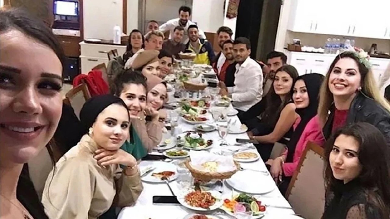 Fenomenlerin Geçmiş Bağlantıları: Kara Para İddiasıyla Tutuklanan Çiftle Fotoğraf Gündemde