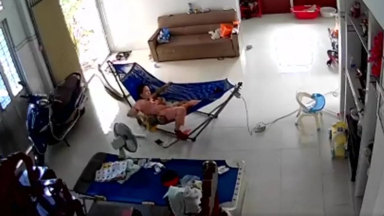 Hamakta Yılan Dehşeti: Bebekle Uyuyan Annenin Korku Dolu Anıları