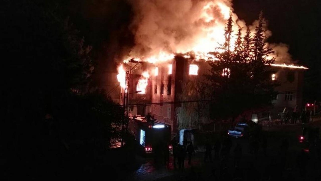 Kulp Yangın Davasında Karar: Müftü 'Asli Kusurlu' Kabul Edildi!