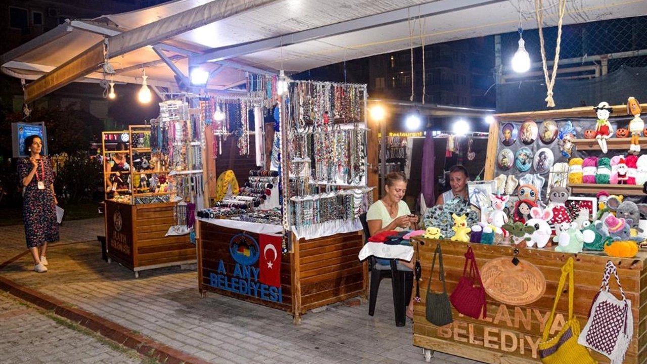 Alanya Belediyesi El Sanatları Sokakları Sezon Hazırlıklarına Başladı