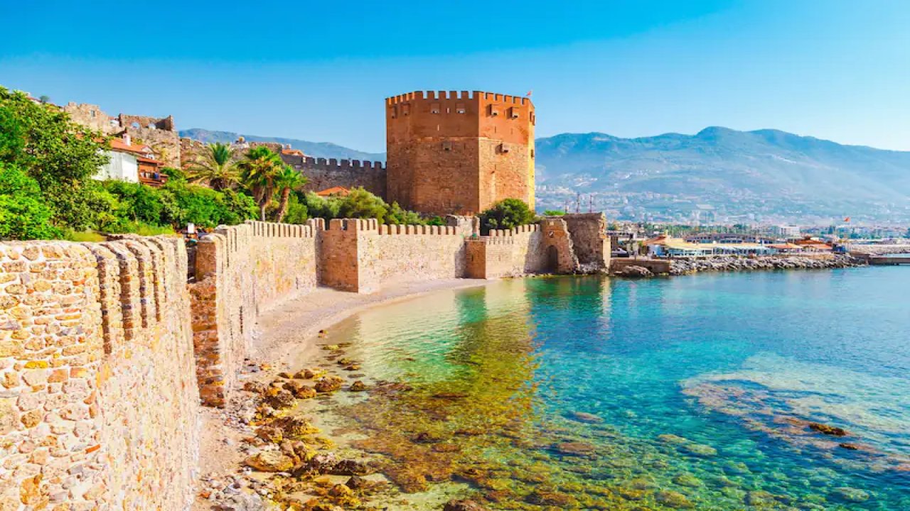 Alanya Türkiye'nin en çok konut yapan ilçesi oldu